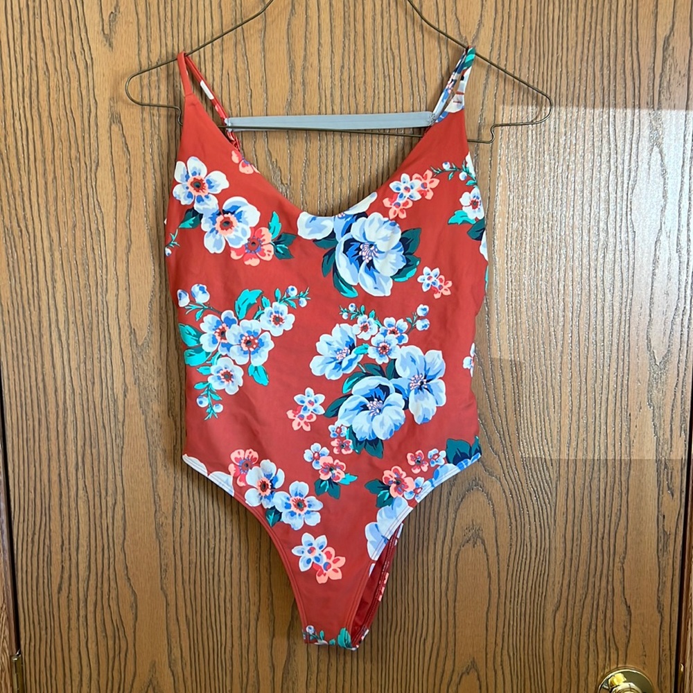 Medium aerie swim suit